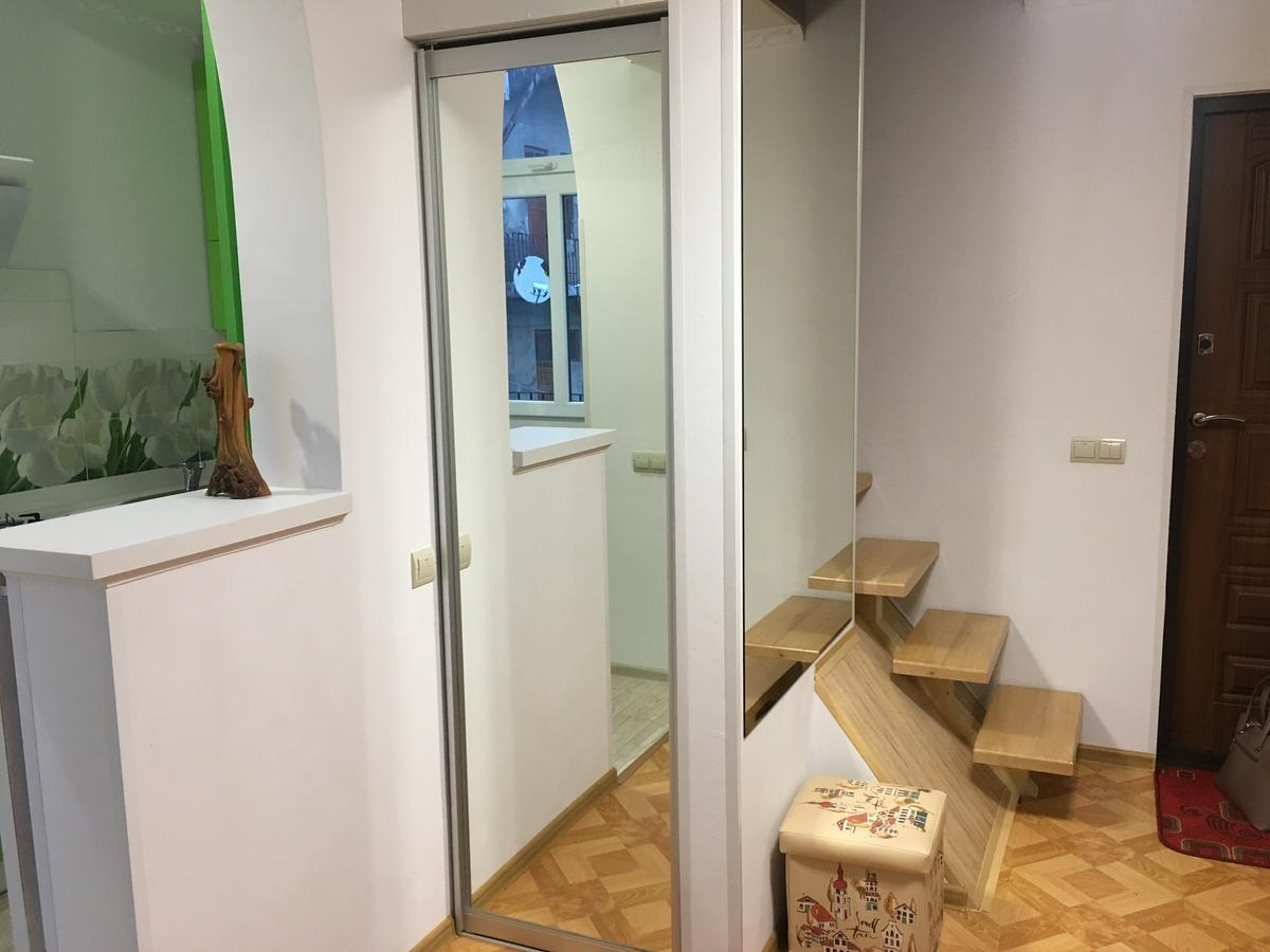 Apartment Bombonyerka Drohobytj Eksteriør billede